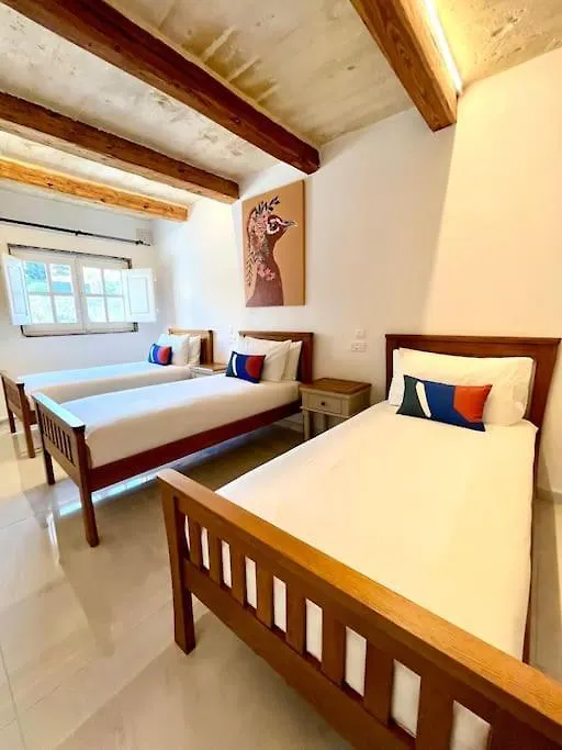 Seafront Beach House In St.Julians Sliema Holiday home